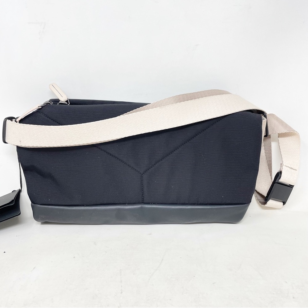 Bellroy Premium Edition Sling NWT - Picture 2 of 11